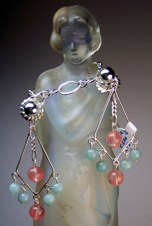 E0053 - Mint Strawberry Delight – 1 ½” Ball Post E0053 - Mint Strawberry Delight – 1 ½” Ball Post